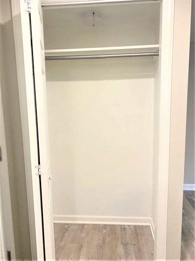 Building Photo - 3401 Berkley Ave