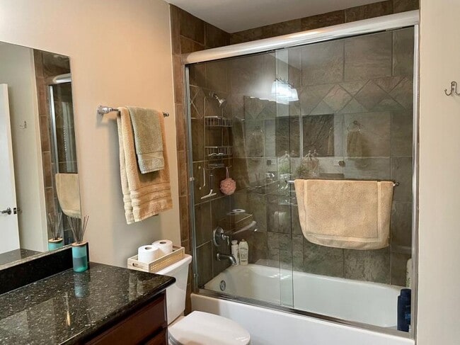 Building Photo - 2 bedroom in Bloomingdale IL 60108