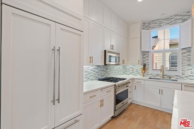 Building Photo - 13020 Pacific Promenade