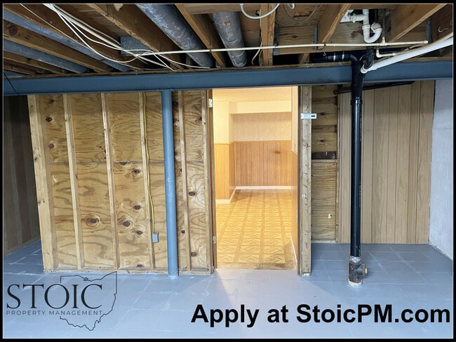 Building Photo - 5270 Carbondale Dr