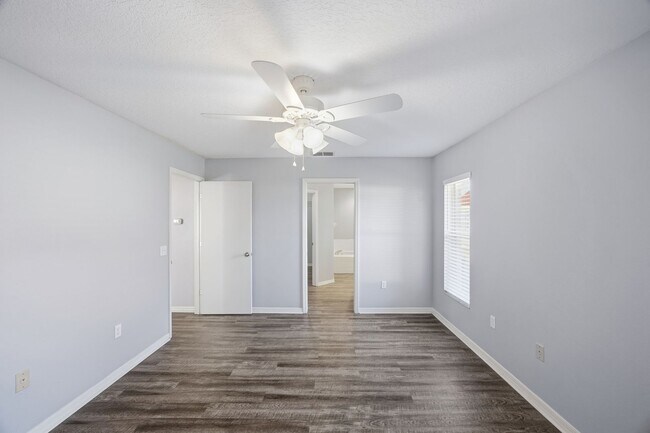 Building Photo - 3/2 Bedroom near Downtown Lakeland