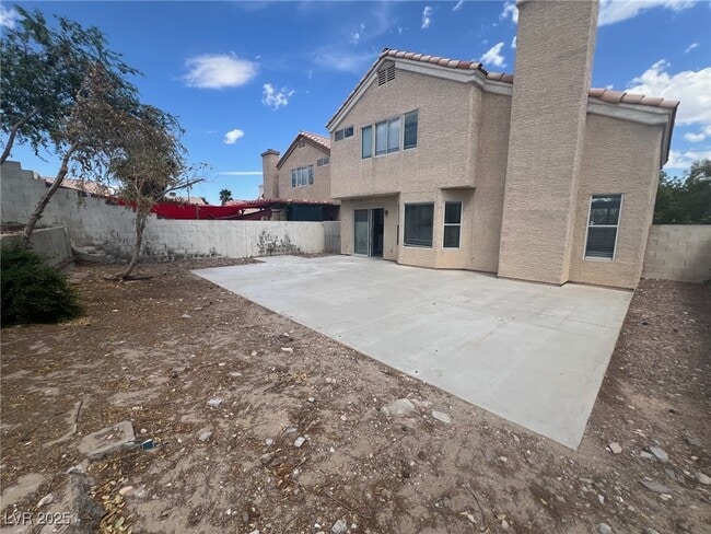 Building Photo - 1368 Torington Dr