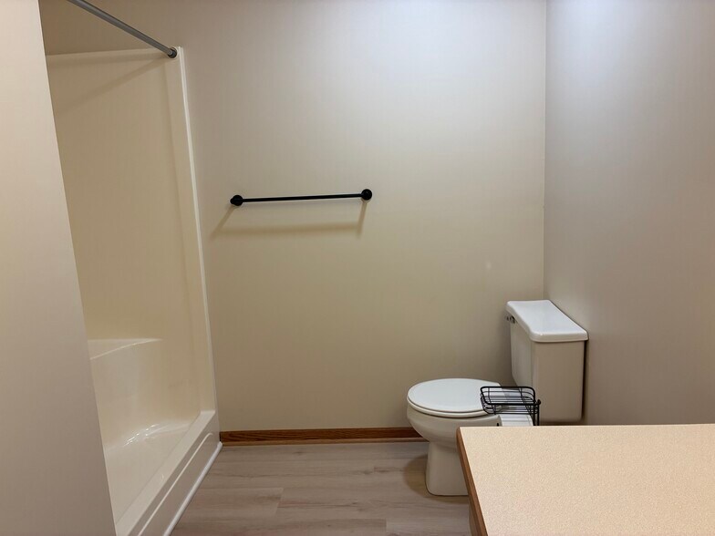 Building Photo - 1103 4th St NW