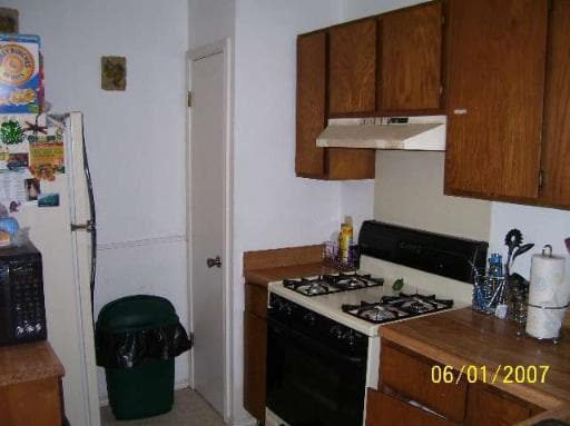 Building Photo - 8904 Meadow Trace St