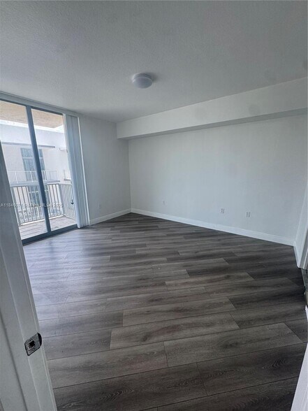 Building Photo - 140 S Dixie Hwy