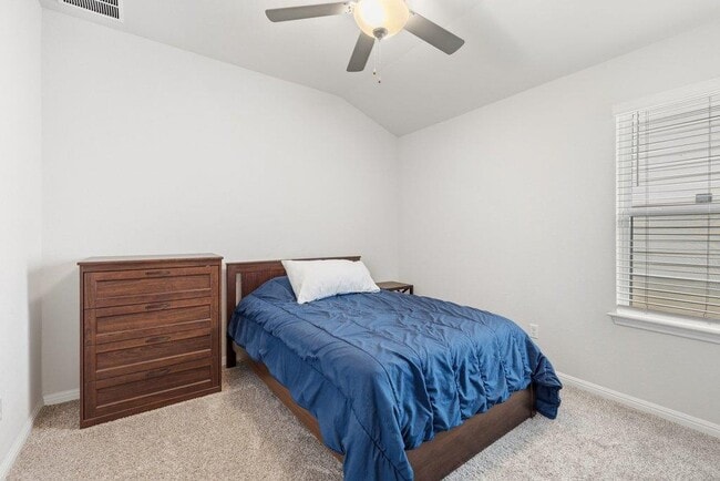 Building Photo - 225 El Capitan Lp