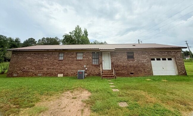 Building Photo - 733 Neal Rd