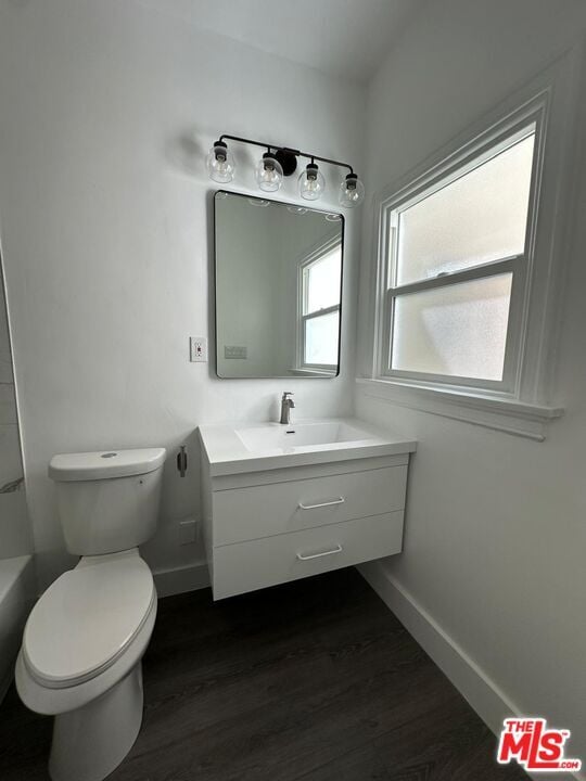 Building Photo - 856 S Gramercy Pl