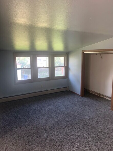 Building Photo - 720 12th St N