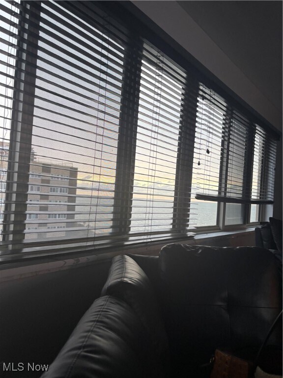 Building Photo - 12520 Edgewater Dr