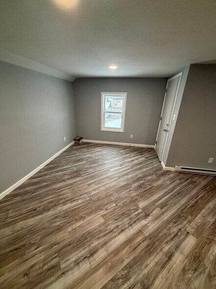 Living Room - 1009 N 4th Ave