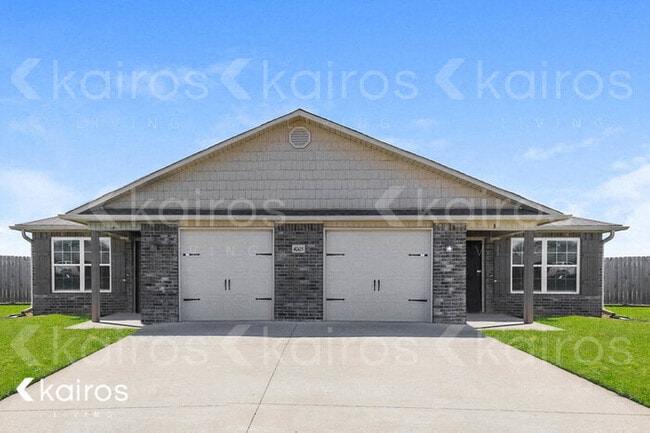 Building Photo - 4005 Thomas St