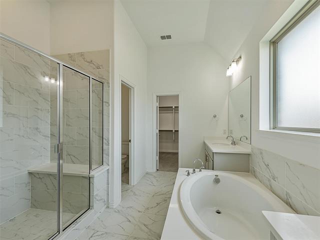 Building Photo - 1925 Emilia Dr