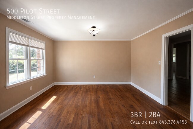 Building Photo - 500 Pilot St