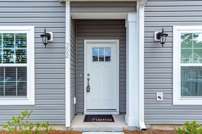 Building Photo - 3 Bedroom, 2.5 Bathroom Townhome in Twin Rivers - Wando