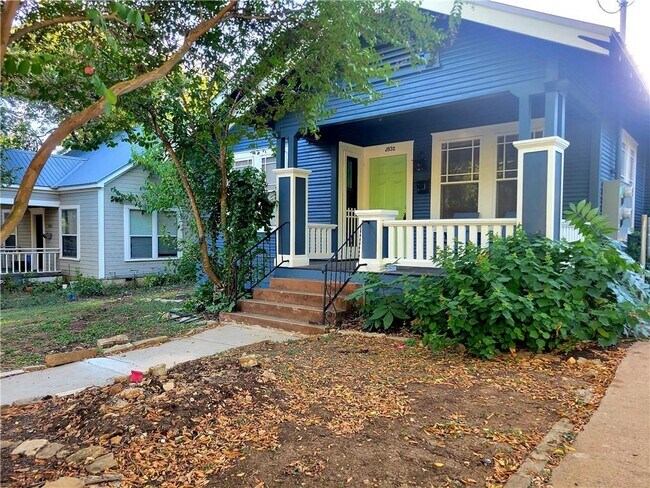 Primary Photo - 2832 Pearl St