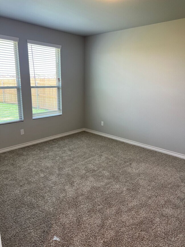 Building Photo - 3 Bedroom 2 bath New Construction Home is ...