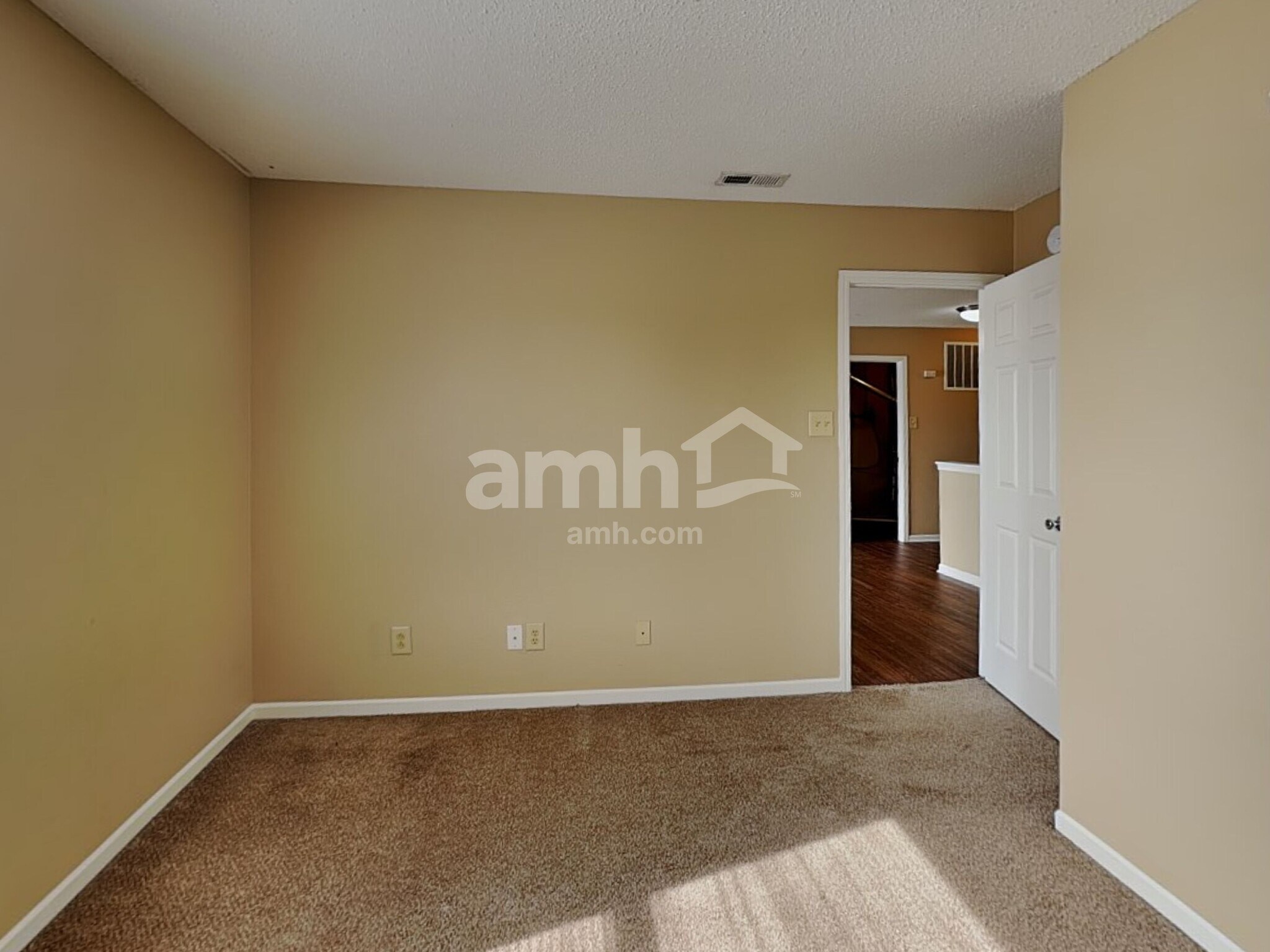 Building Photo - 6765 W Littleton Dr