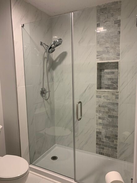 New bath - 2067 Ayershire Ln