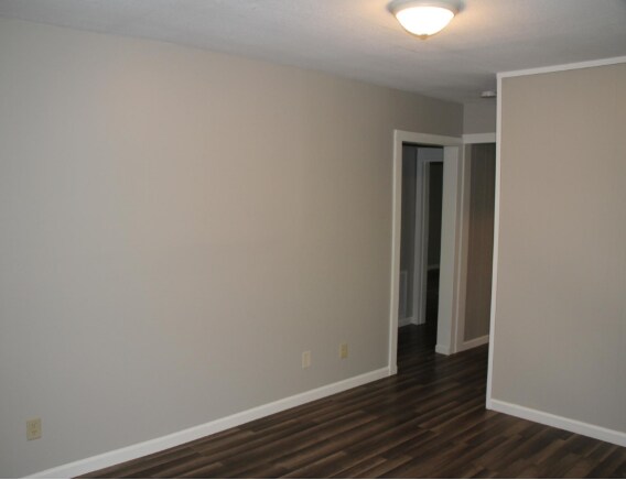 Building Photo - 1513 Layman Dr