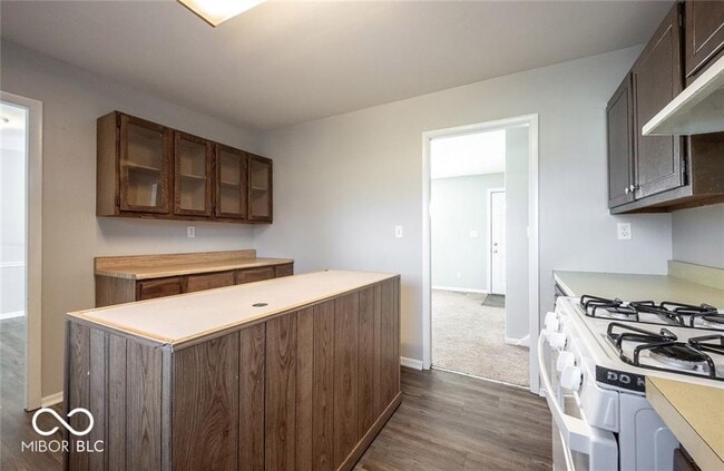 Building Photo - 8830 E 35th St