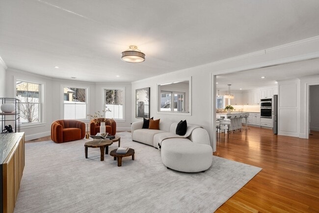 Building Photo - 150 Country Club Rd