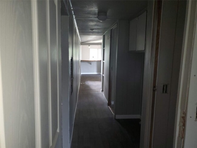 Building Photo - 12175 Hilltop Dr