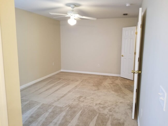 Building Photo - 411 Australian Way