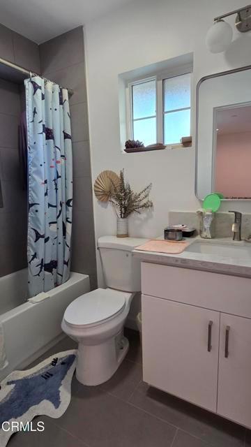 Building Photo - 2327 Langdale Ave