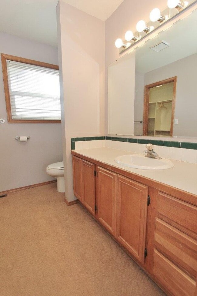 Building Photo - Single-Level Townhome Nestled in SE Boise
