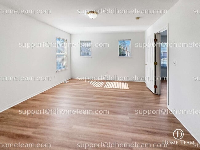 Building Photo - "Spacious 4-Bedroom Home with 2.5 Baths in Renton – 2030 Sq. Ft. of Comfort & Style!"