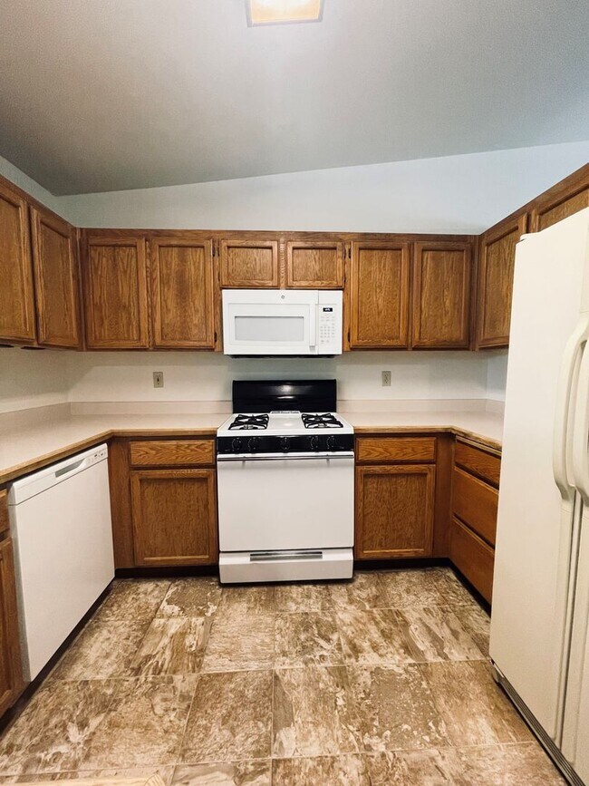 Building Photo - Remodeled Home in Starview Subdivision
