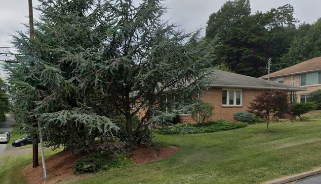Building Photo - 360 N 48th St