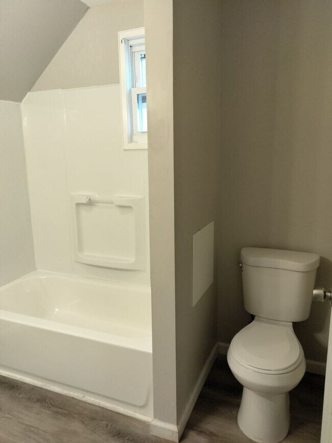 Building Photo - 1337 Washington St