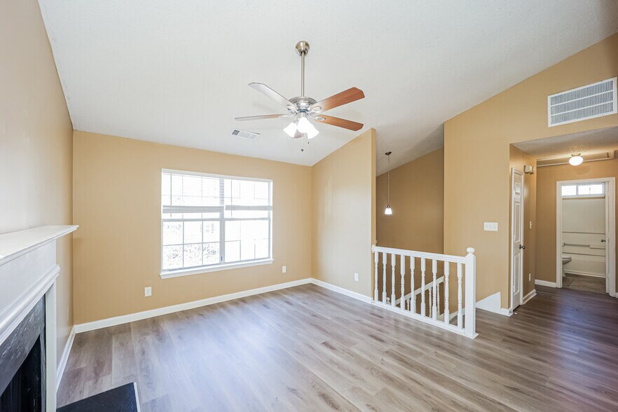 Building Photo - 5748 Chisolm Trail