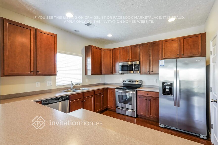 Building Photo - 2201 Oaklawn Ct