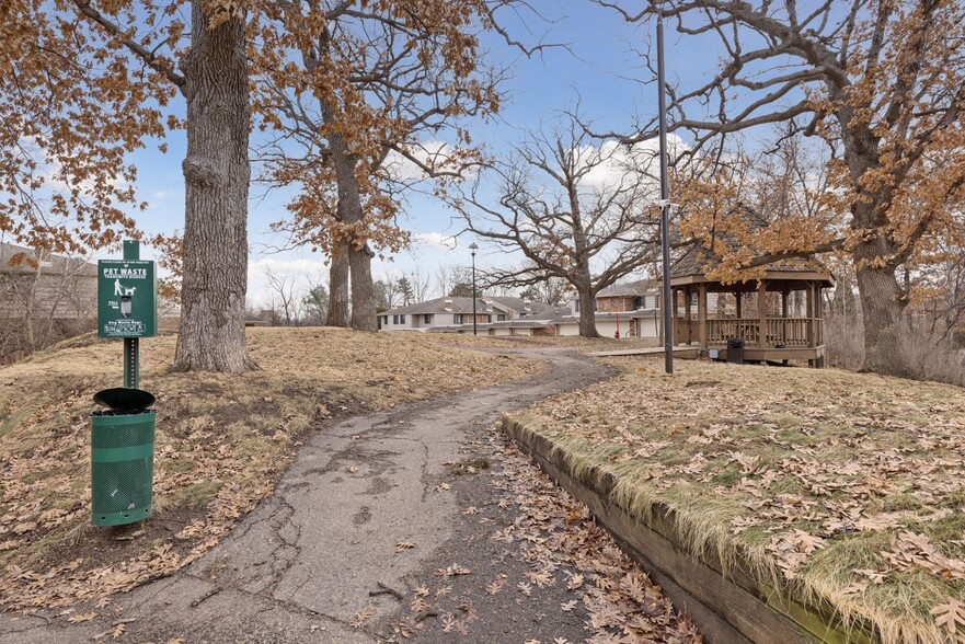 Building Photo - 3620 Independence Ave S