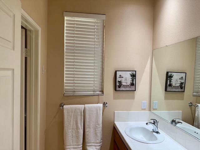 Building Photo - 47497 Lagoon Ct
