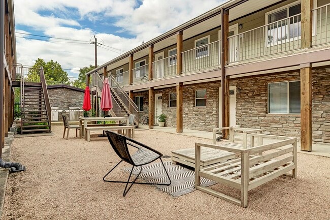 Building Photo - 1449 Heights Blvd