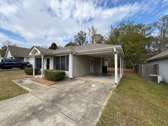 Building Photo - For Rent