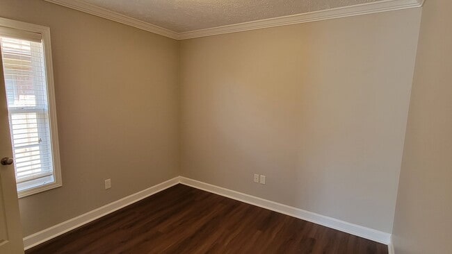 Building Photo - Doublecreek Subdivision