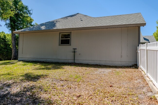 Building Photo - 1011 Shayler Ave