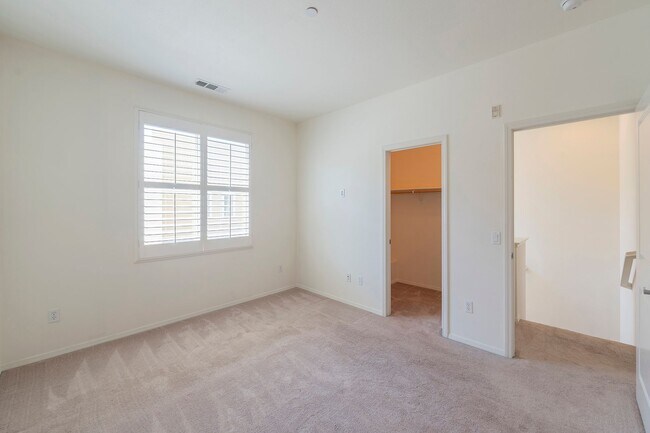 Building Photo - Ocean, #104