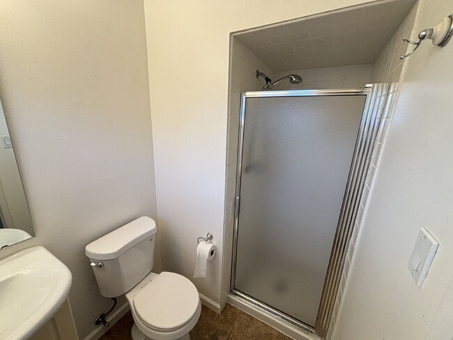 Building Photo - "Charming 3-Bed Oasis with Scenic Views & ...