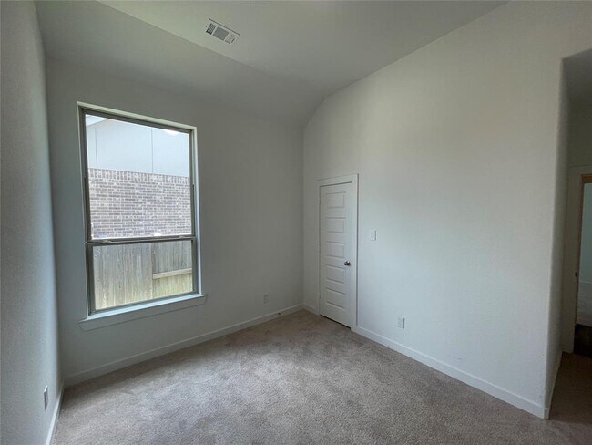 Building Photo - 3023 Dragonlet Ln