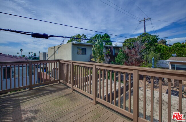 Building Photo - 2534 7th St