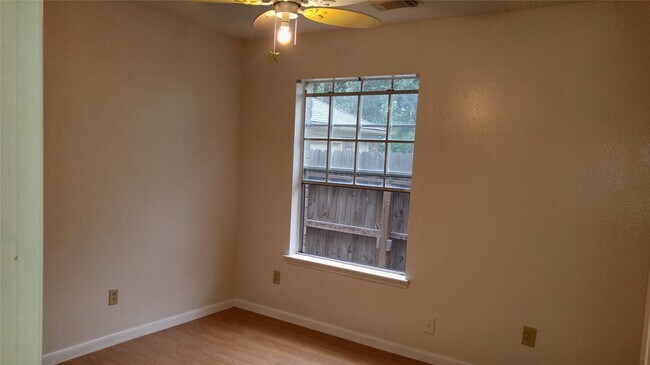 Building Photo - 22930 Indian Ridge Dr