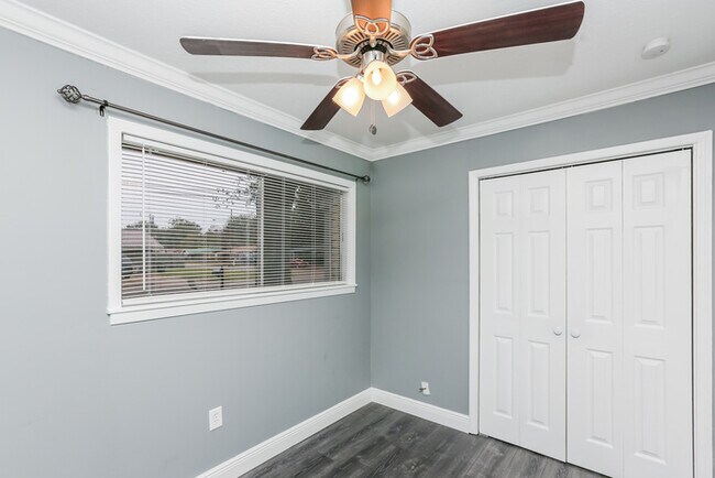 Building Photo - Lovely 3 Bedroom Bungalow in Pearl!