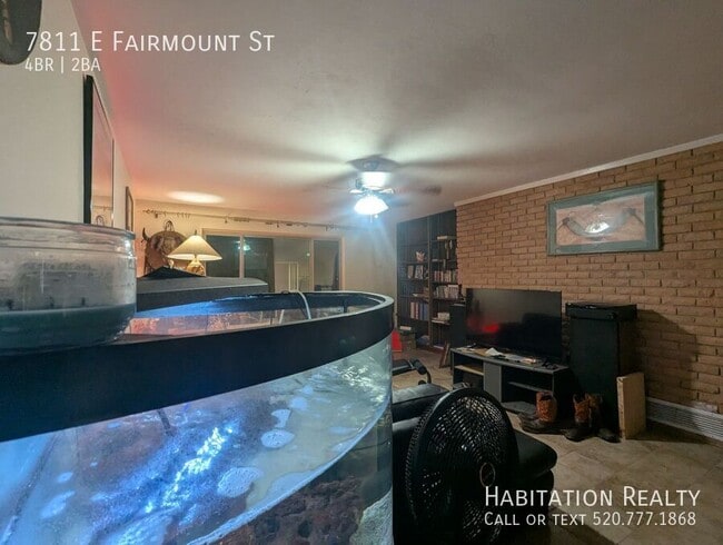Building Photo - 7811 E Fairmount St