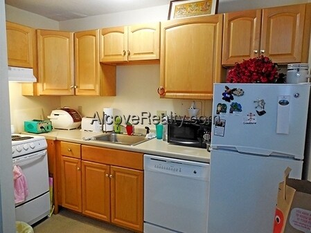 Primary Photo - 125 Trapelo Rd